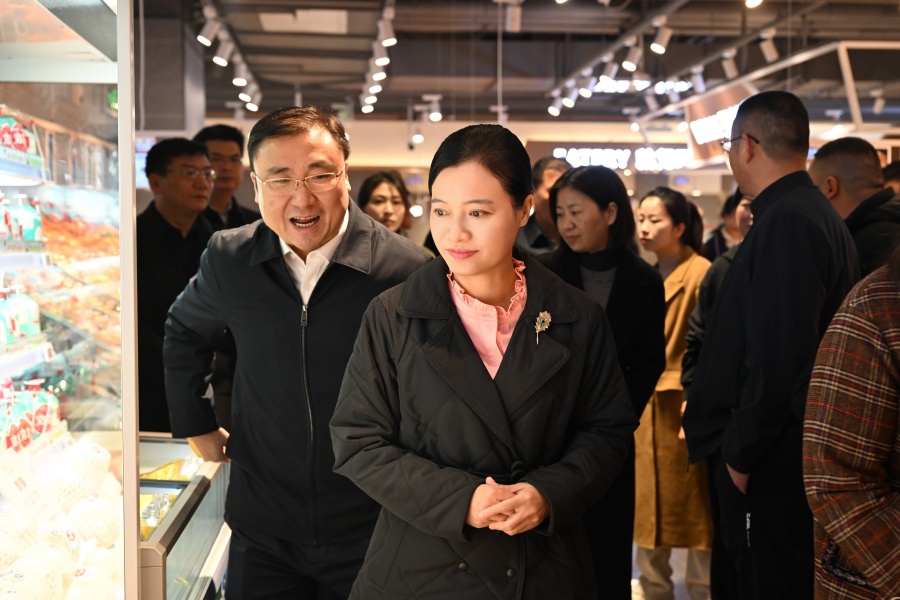 韋朝暉：強(qiáng)化安全和保供措施落實(shí) 確保人民群眾平安祥和過(guò)節(jié)